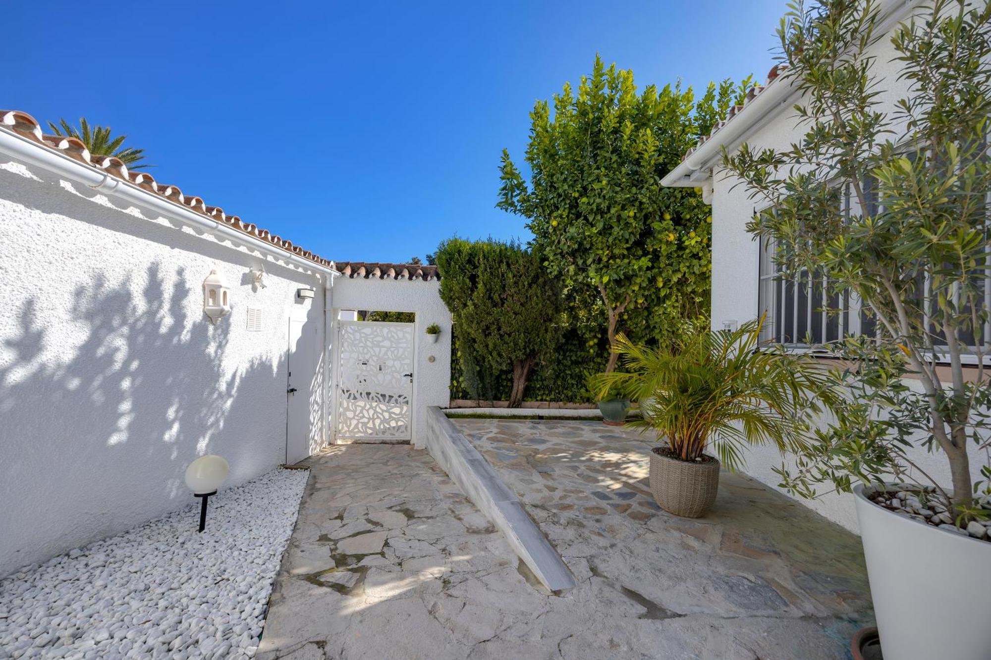 Villa Casacara Marbella Beachside Costabella -Spain Exteriör bild