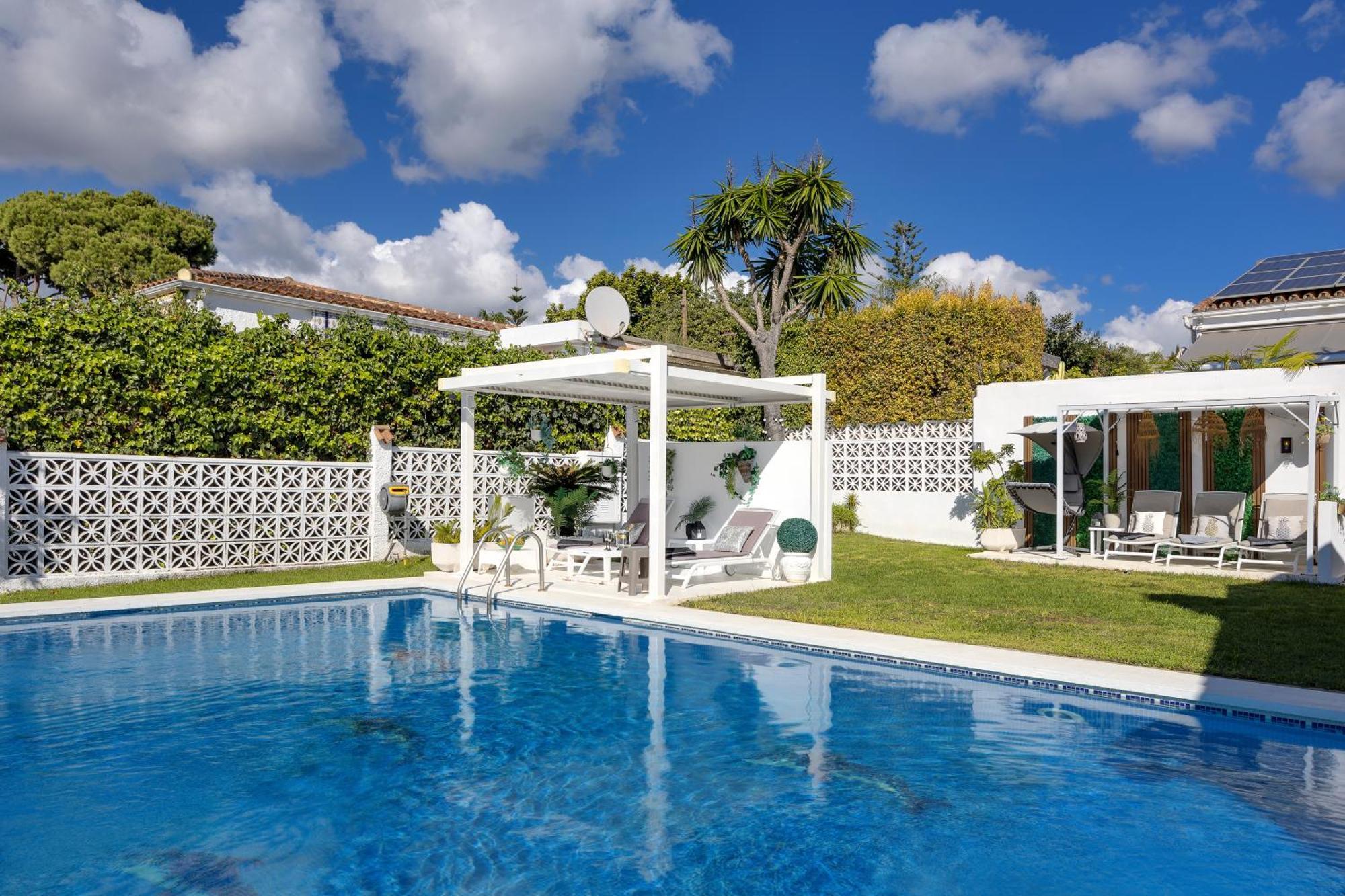 Villa Casacara Marbella Beachside Costabella -Spain Exteriör bild