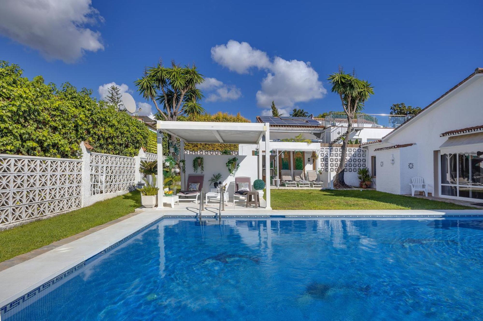 Villa Casacara Marbella Beachside Costabella -Spain Exteriör bild