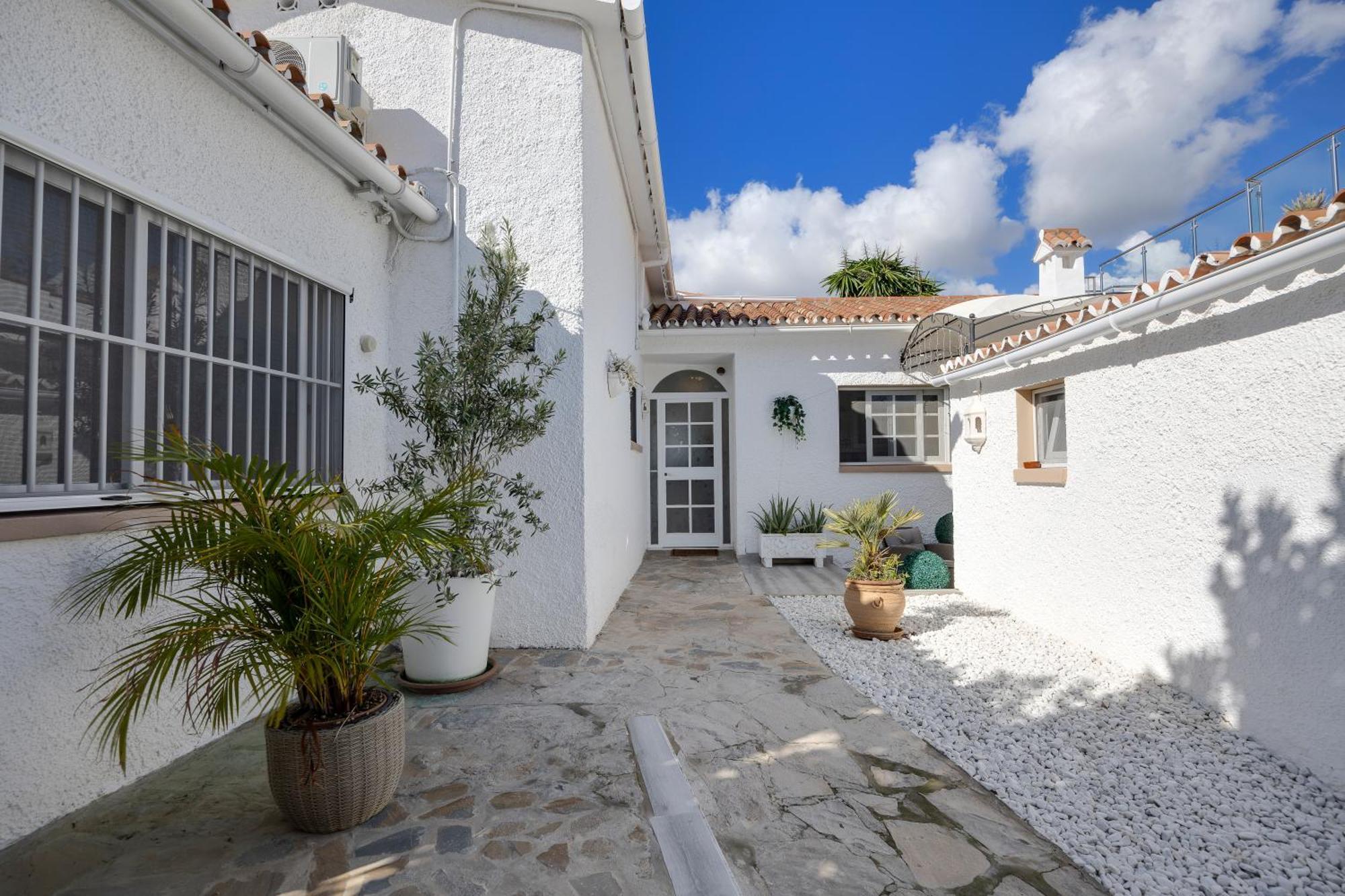 Villa Casacara Marbella Beachside Costabella -Spain Exteriör bild