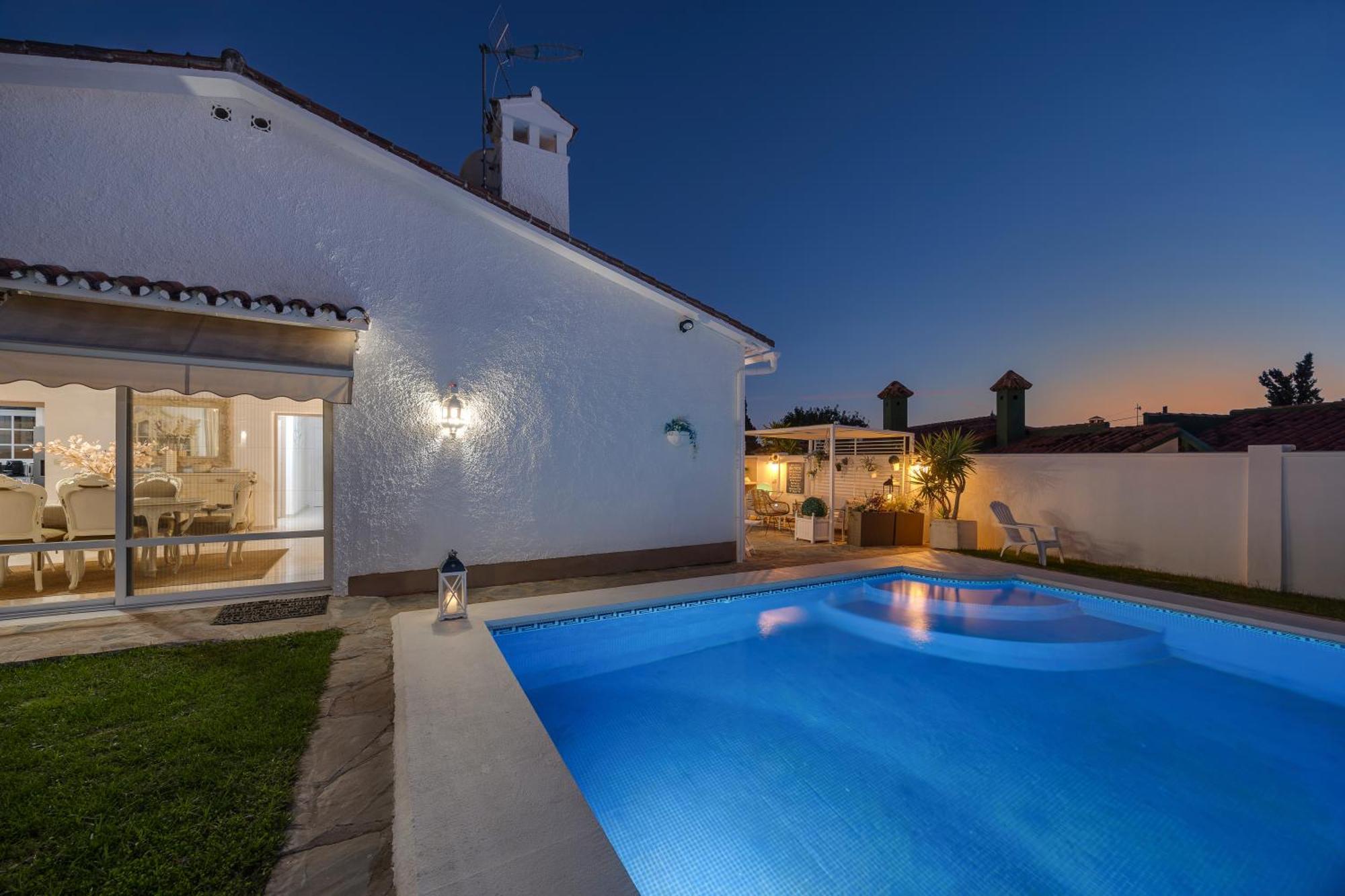 Villa Casacara Marbella Beachside Costabella -Spain Exteriör bild