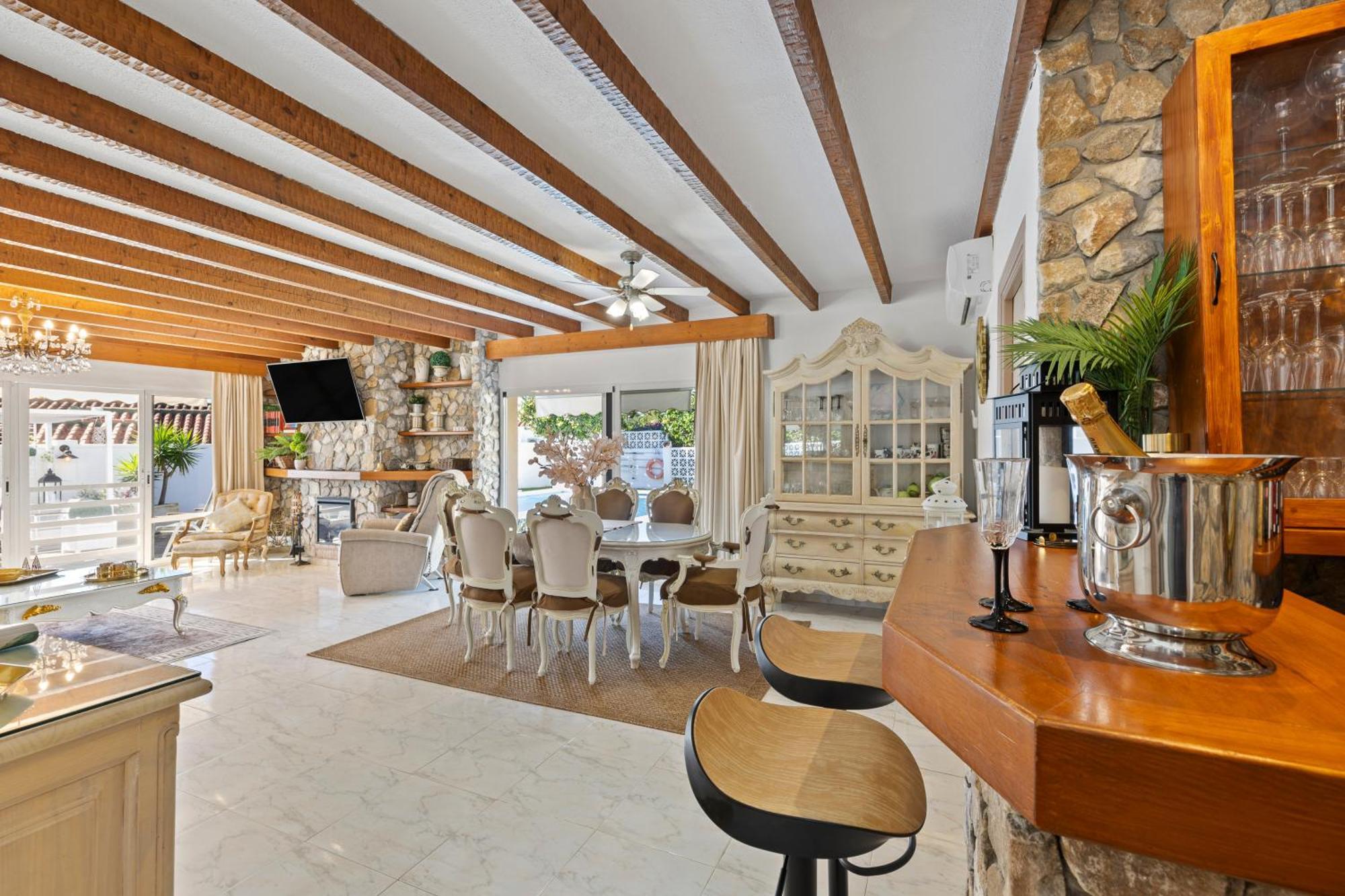 Villa Casacara Marbella Beachside Costabella -Spain Exteriör bild